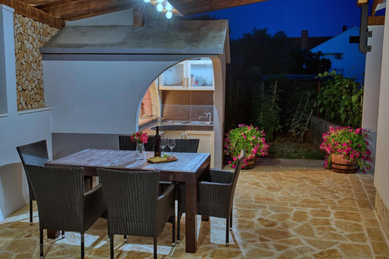 Ferienwohnung Bane Dvori Bibinje Exterior foto