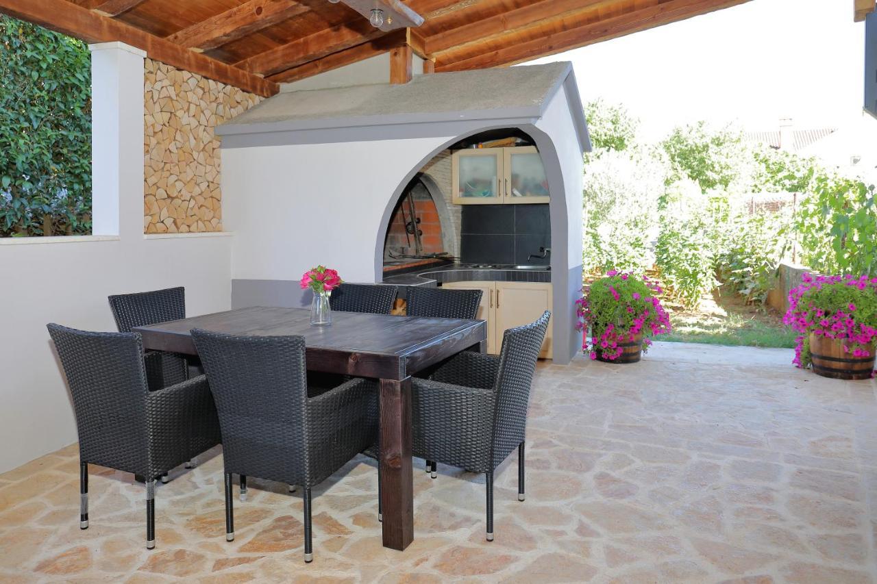 Ferienwohnung Bane Dvori Bibinje Exterior foto